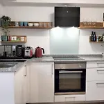 Encantador Piso De 3 Dormitorios En Vigo