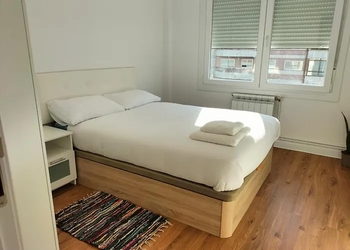 Encantador Piso De 3 Dormitorios En Vigo