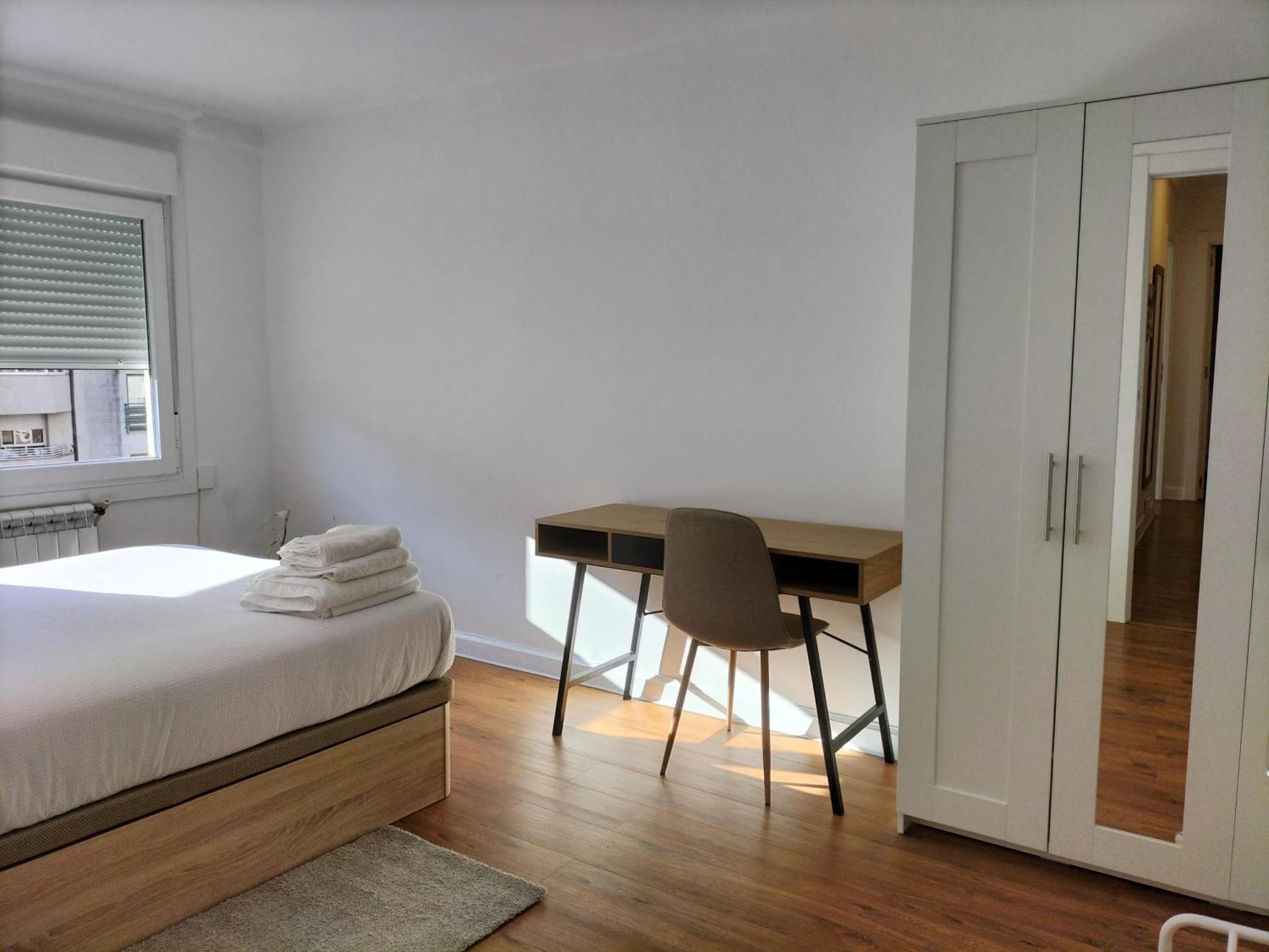 Encantador Piso De 3 En Apartamento Vigo