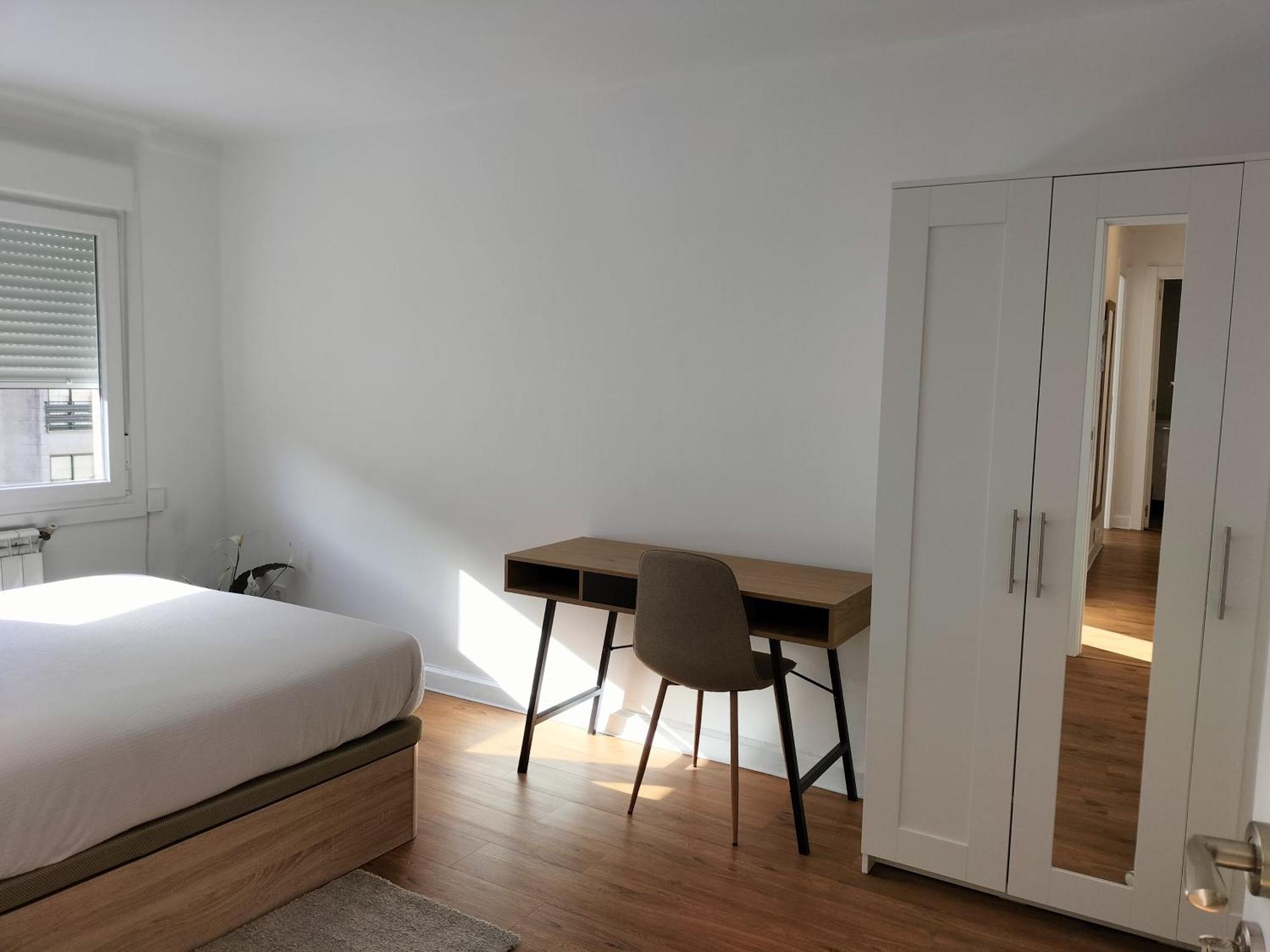 Encantador Piso De 3 En Apartamento Vigo